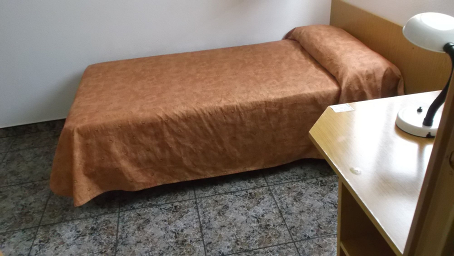Bedroom 4, Hotel Arce, Murcia