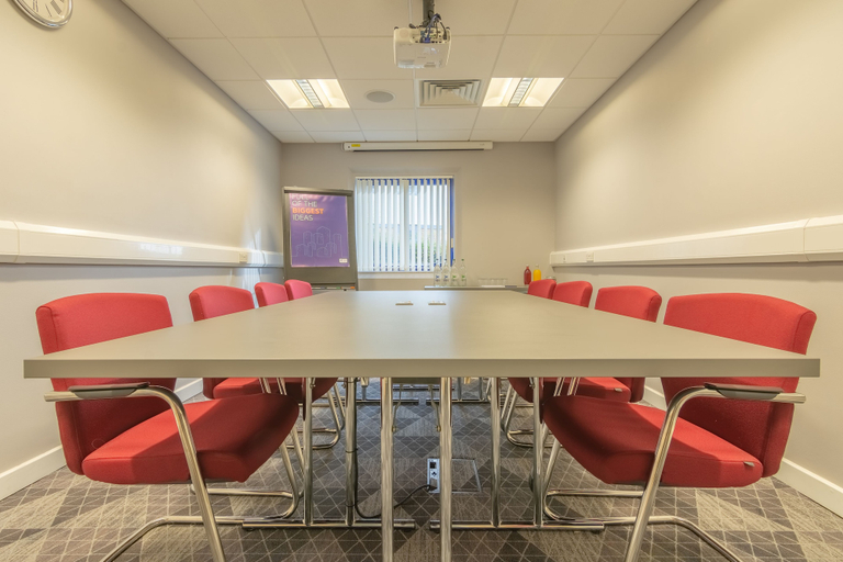 Business Facilities 4, Holiday Inn Express KETTERING by IHG, Northamptonshire