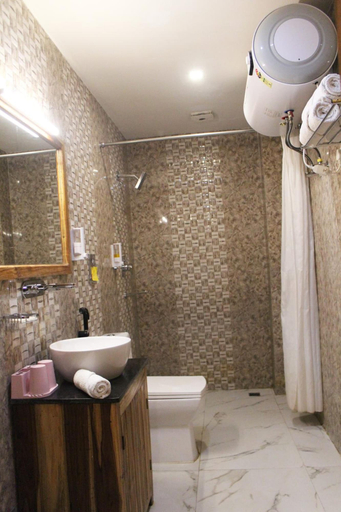 Bathroom 3, Hotel Khamsum, Wangchang