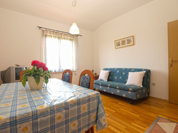 Bedroom 2, Apartment 1652, Fažana