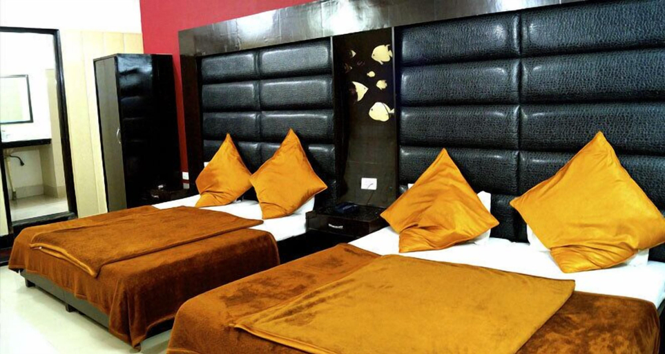 Bedroom 3, Hotel Shiraz Continental, Amritsar
