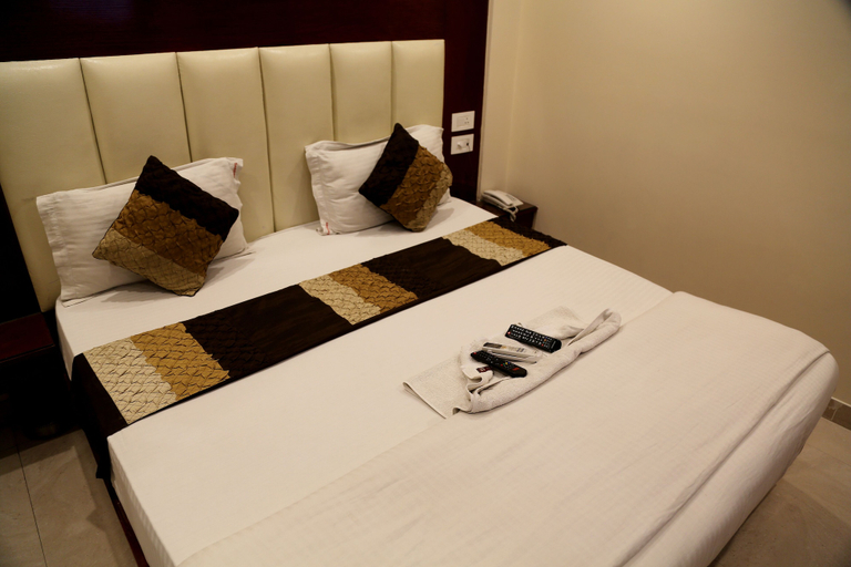 Bedroom 1, Hotel Sapphire inn, Delhi