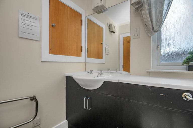 Bathroom 4, Tony Asga - Coady Apartment, Edinburgh