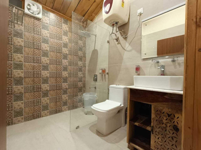 Bathroom 5, Aaroham Resorts Shimla, Shimla