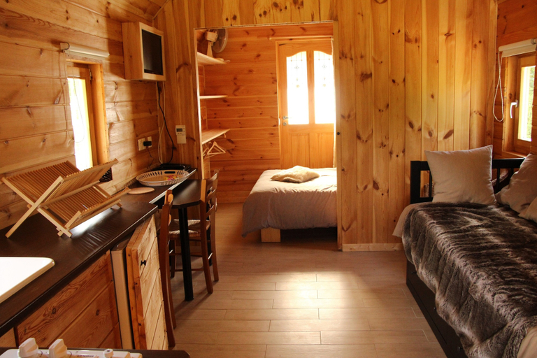 Bedroom 3, Western City, Aube