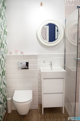 Bathroom 3, Warsaw Concierge Royal Baths Studio, Warsaw