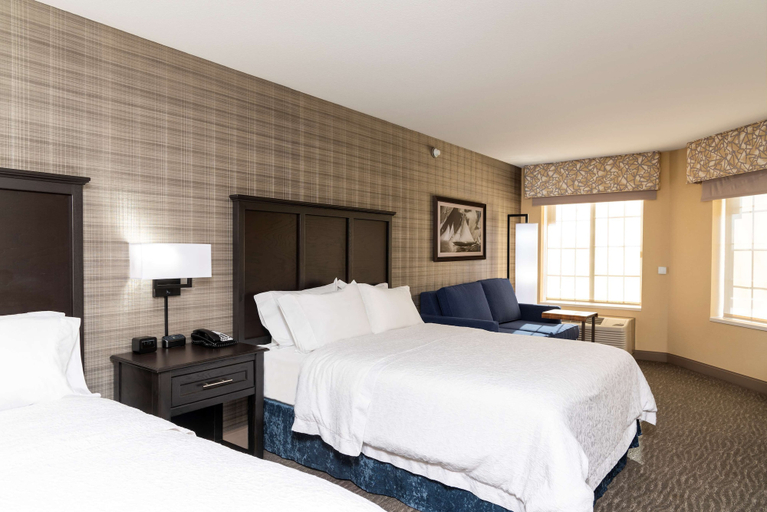 Bedroom 3, Hampton Inn Holland, Ottawa