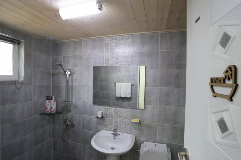 Bathroom 3, Destino Pension, Gyeongju