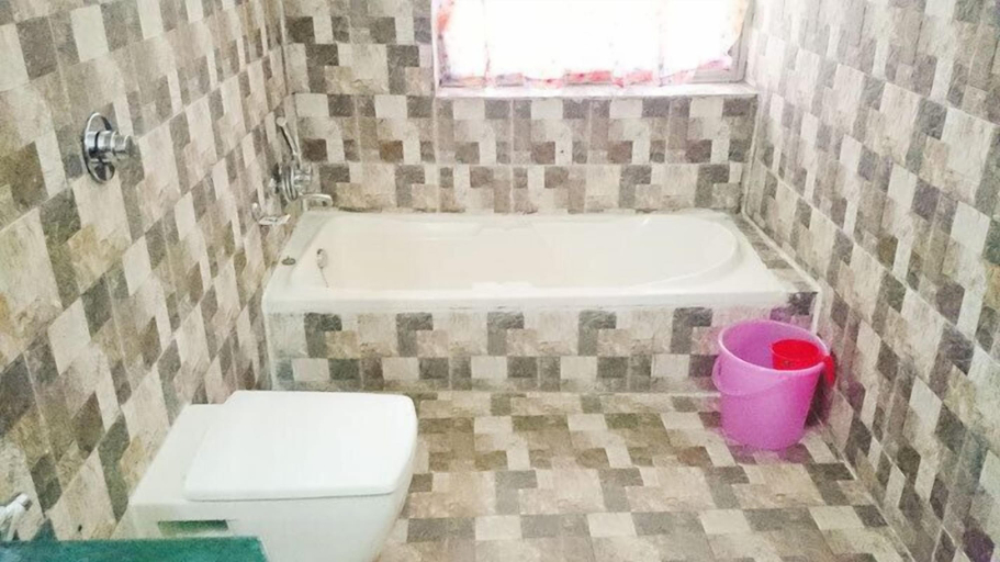 Bathroom 5, Hotel Mahamaya Palace, Gaya