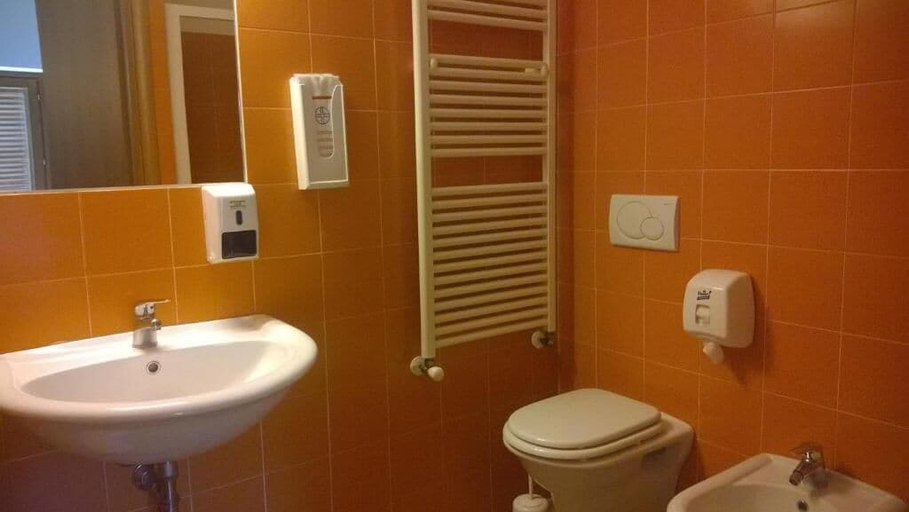 Bathroom, Agriturismo Monte dell'Olmo, Rome