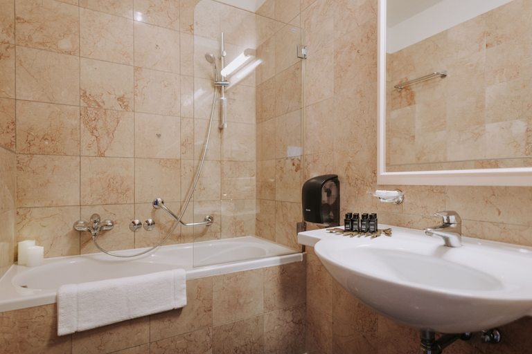 Bathroom 4, Hotel Apoksiomen, Mali Lošinj