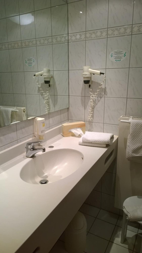 Bathroom 3, Hotel Rose, Kitzingen