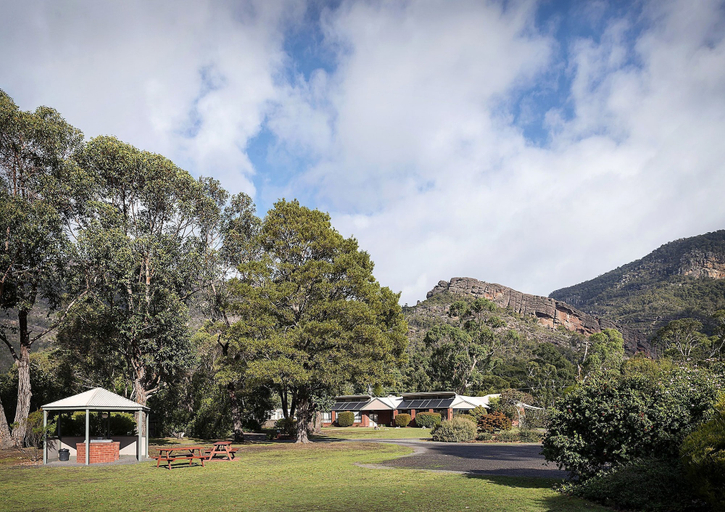 Exterior & Views 2, Pinnacle Holiday Lodge, N. Grampians  - Stawell