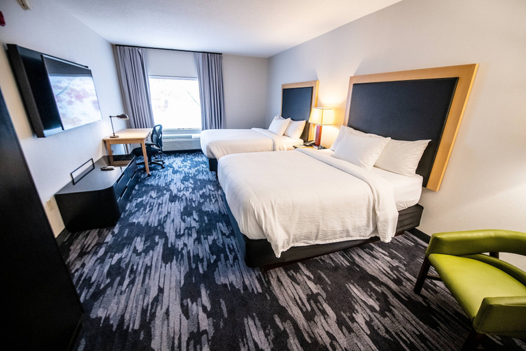 Bedroom 5, Fairfield Inn & Suites by Marriott Washington Casino Area, Washington