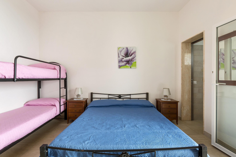 Bedroom 4, Villa Poseidon, Lecce