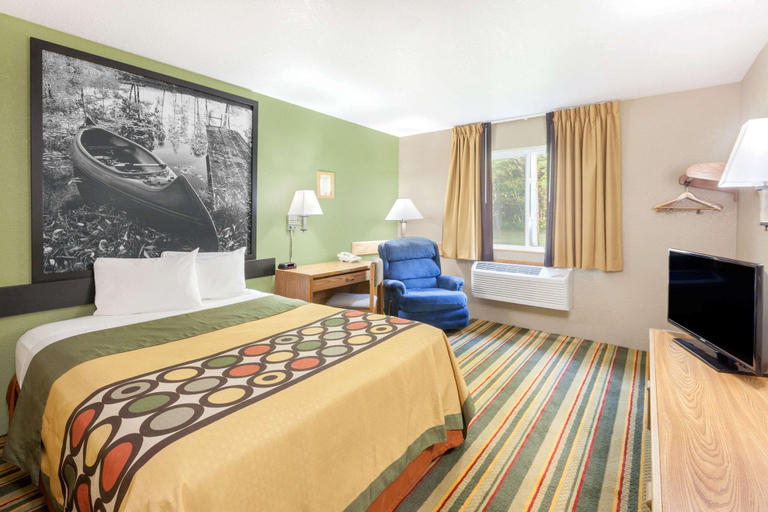 Bedroom 3, Super 8 by Wyndham Grayling, Crawford