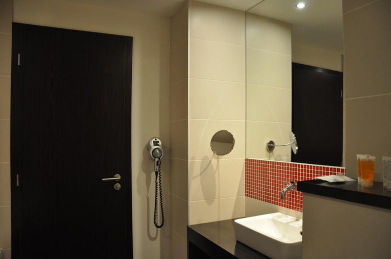 Bathroom 4, Red and Blue Design Hotel Prague, Praha 6