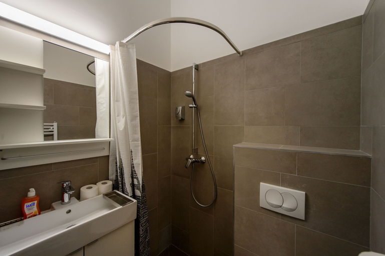 Bathroom 4, Klebelsberg Kastély, Budapesti