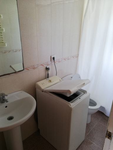 Bathroom 4, Payet Apartments 4-6 Personas, Girona