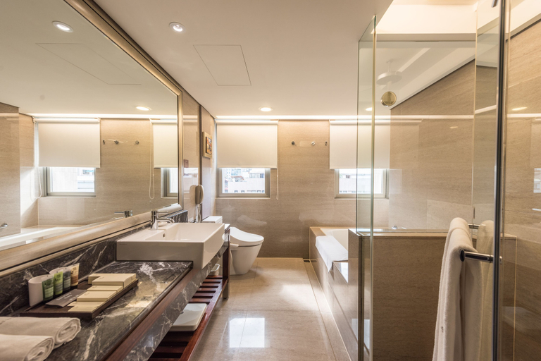 Bathroom 5, Royal Biz Taipei, Taipei City
