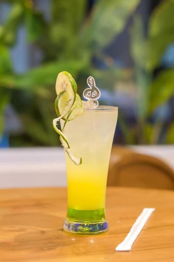 Food & Drinks 30