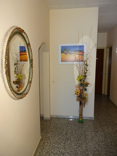 Others 5, Hostal Terraferma, Lleida