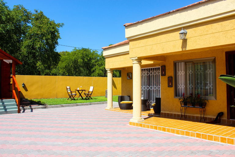 Exterior & Views 2, Staymorr Boutique Guesthouse, Ngamiland East