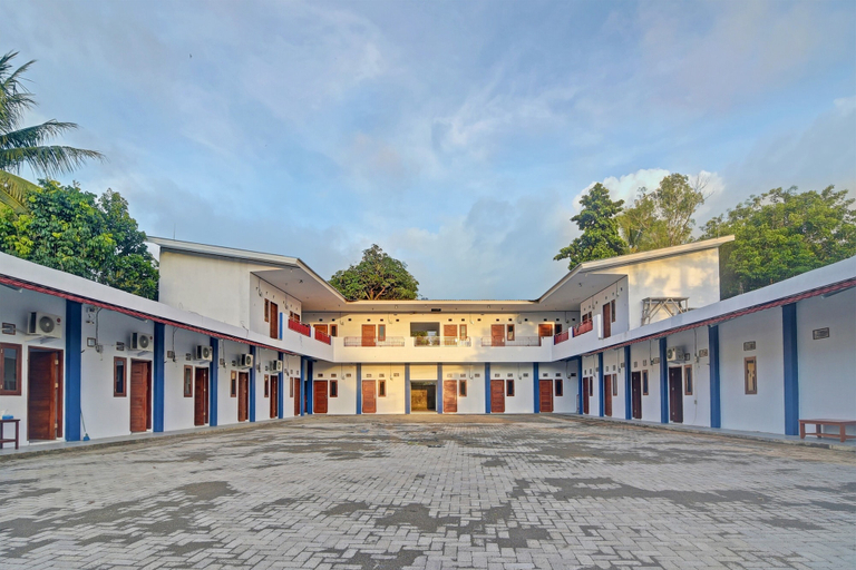 Exterior & Views 2, Hotel O Cvictory Inn, Minahasa Utara