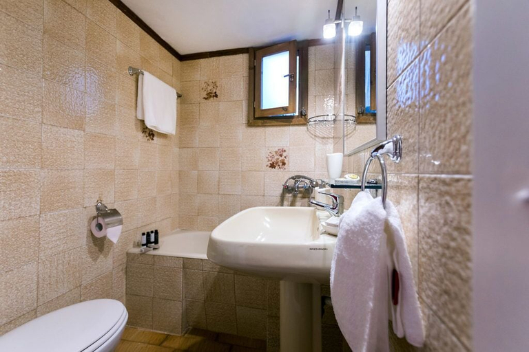Bathroom 3, Minotavros Cozy, Crete