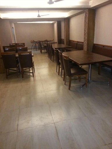 Food & Drinks 5, Hotel Sunny International, Satara