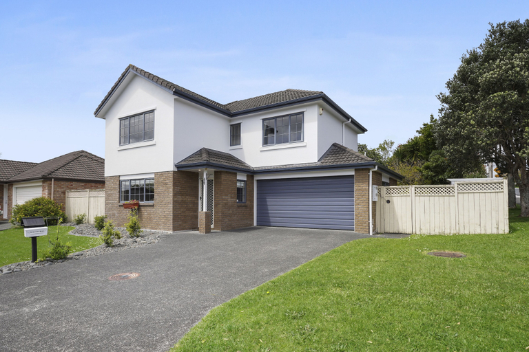 Exterior & Views, Spacious Family Home -Fully Fenced Yard, Waitakere