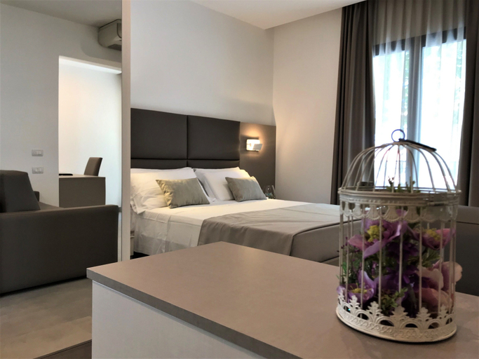 Bedroom 4, Hotel Paris Resort, Rimini