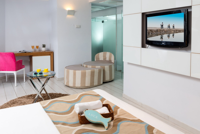 Bedroom 4, Leonardo Club Hotel Dead Sea