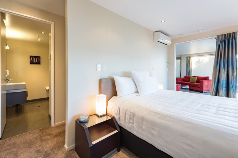 Bedroom 3, Edgewater Palms Apartments, Far North