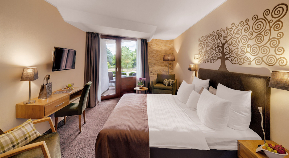 Bedroom 2, Nells Park Hotel, Trier