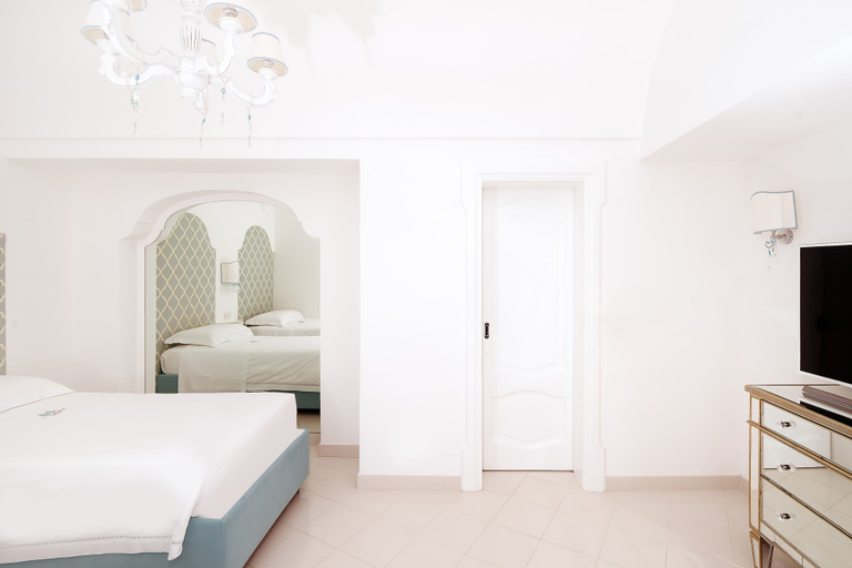 Bedroom 3, Villa Boheme Exclusive Luxury Suites, Salerno