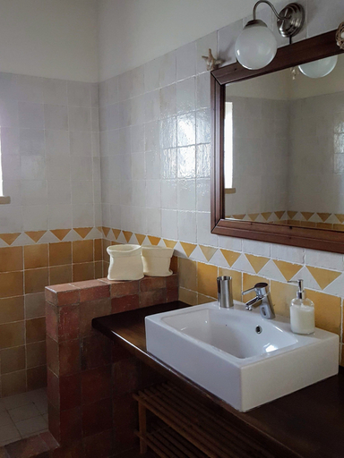 Bathroom 4, Rathimata villas, Peloponnese