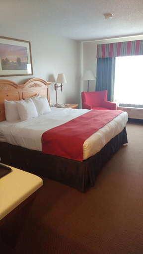 Bedroom 3, Country Inn & Suites by Radisson, Waterloo, IA, Black Hawk