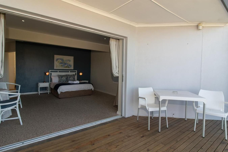 Bedroom 3, Dockside Guest House, Cacadu