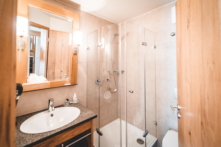 Bathroom 4, Hotel & Gasthof Löwen, Ulm