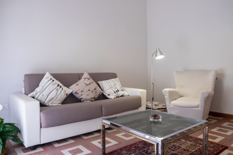 Living area 5, Roma - Via la Spezia 70, Rome