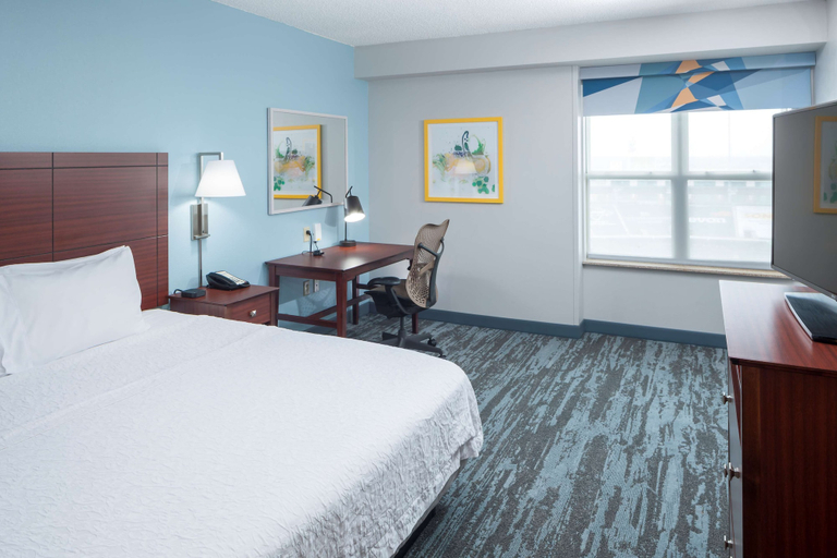 Bedroom 4, Hampton Inn & Suites Oklahoma City-Bricktown, Oklahoma