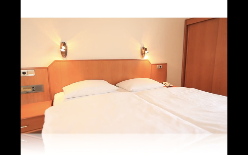 Bedroom 3, Hotel Royal Elmshorn, Pinneberg