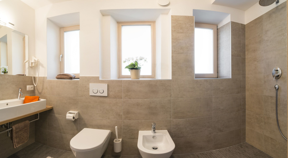 Bathroom 4, Mittendorf Klimaresidence, Bolzano