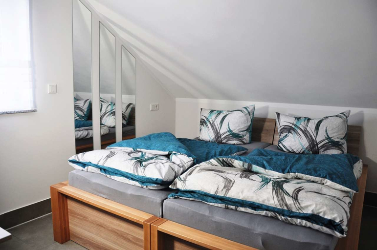 Bedroom 2, modern-one apartments Fulda, Fulda