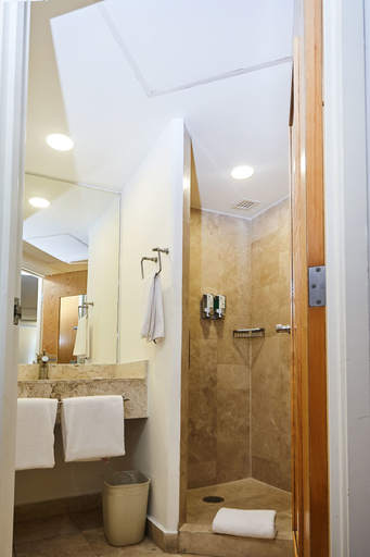Bathroom 5, BH Business Hotel Group, Reynosa