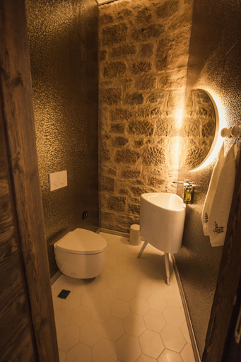 Bathroom 5, Cephanelik Hotel, Merkez