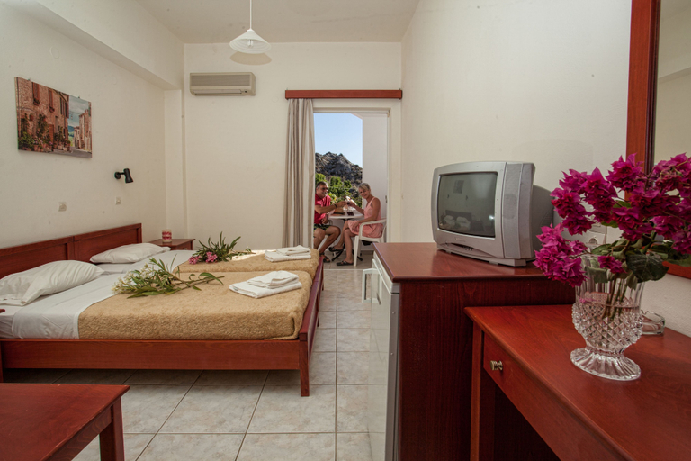 Bedroom 2, Ammoudi Hotel, Crete