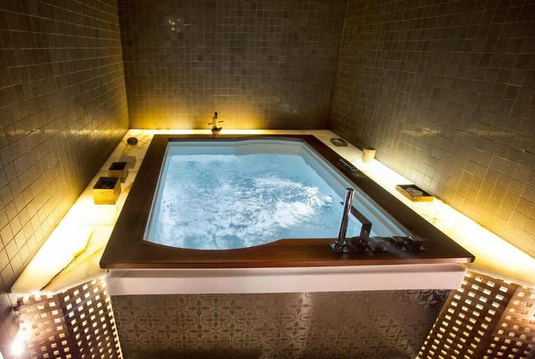 Bathroom 5, Hotel Ziya