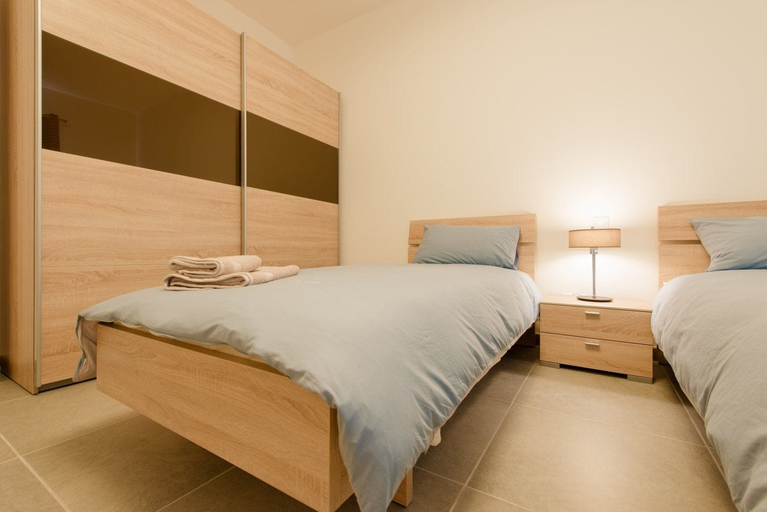 Bedroom 3, Seafront Apart IN Fort Cambridge
